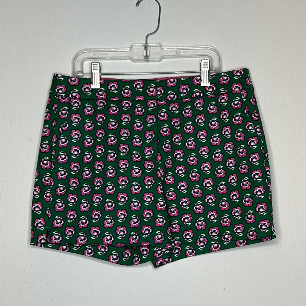 Boden women shorts size 4 green and pink good condition like new